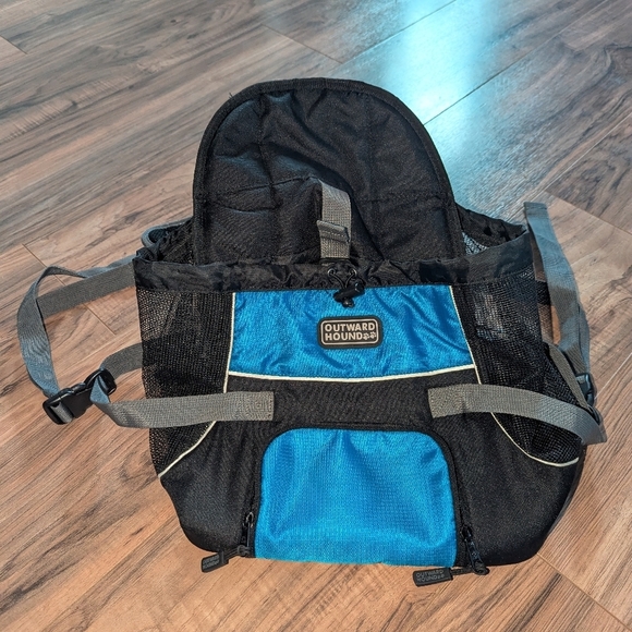 Outwar Hound small pet backpack carrier. Blue and black pet carrier. Dog carrier - Picture 1 of 4